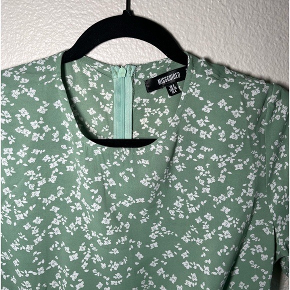 Misguided Floral Mini Dress - Picture 3 of 3